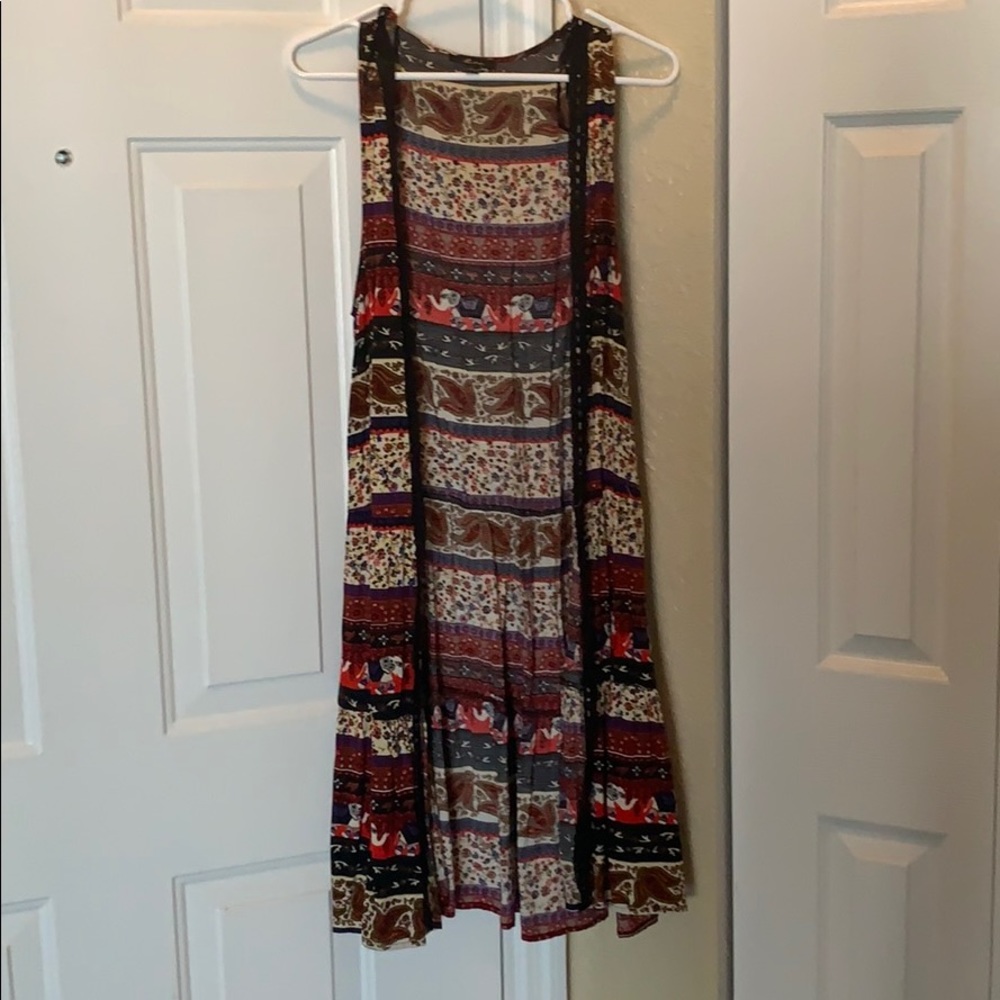 Monteau Sleeveless Patterned Cardigan Sz L